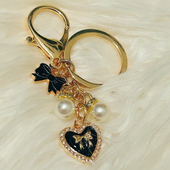 Heart of Gold Luxury Bag Charm – Polished Gold Heart Purse Accessory & Keychain